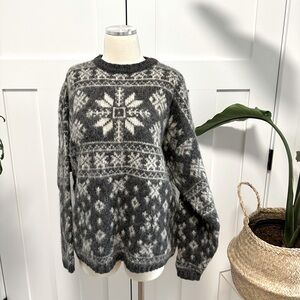 Woolrich Black and White Patterned Crewneck Wool Sweater